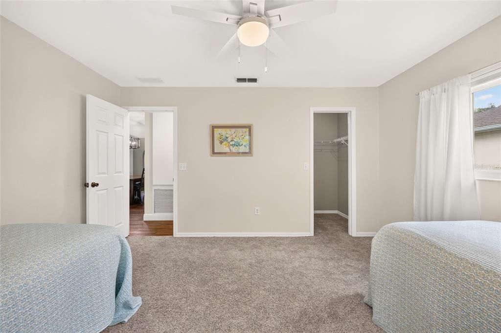 For Sale: $289,000 (2 beds, 2 baths, 1879 Square Feet)