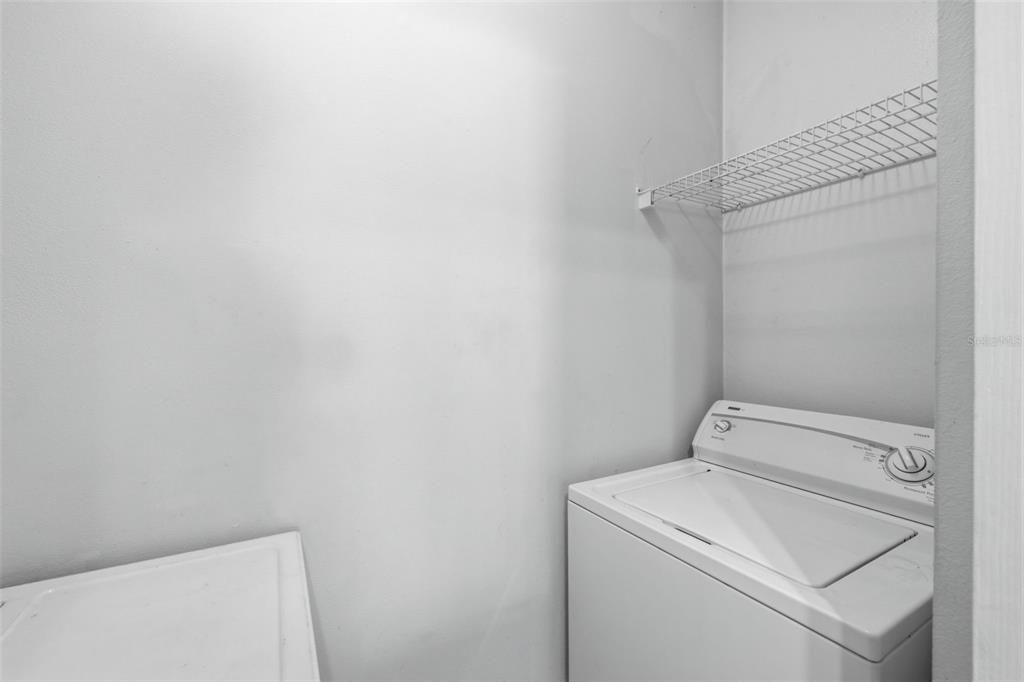 For Rent: $1,595 (1 beds, 1 baths, 867 Square Feet)