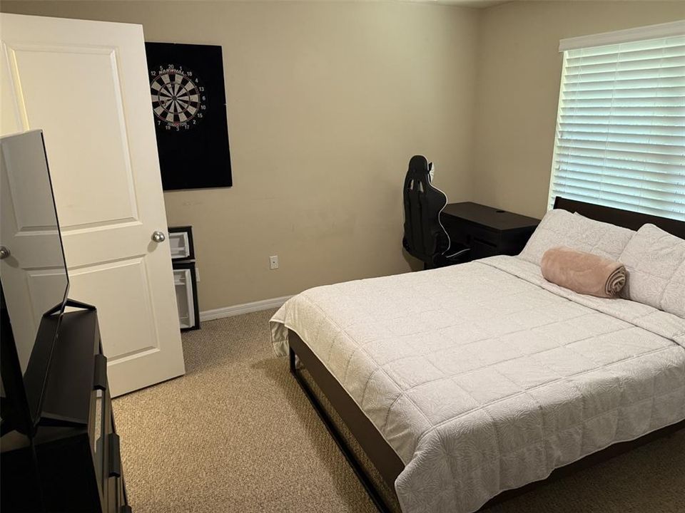 For Rent: $2,275 (3 beds, 2 baths, 1420 Square Feet)