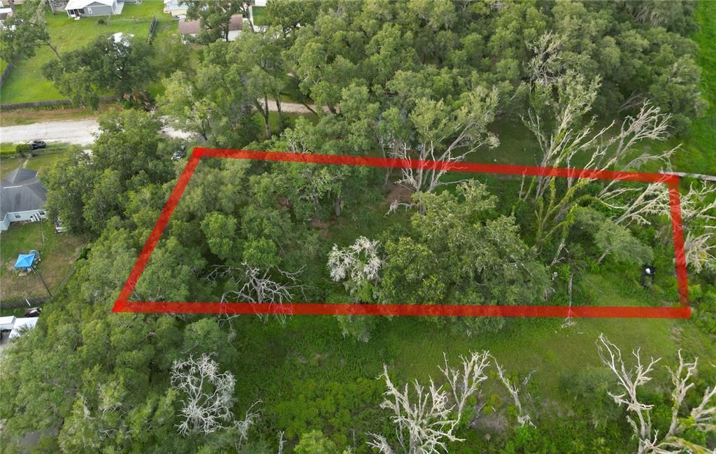 На продажу: $23,999 (0.49 acres)