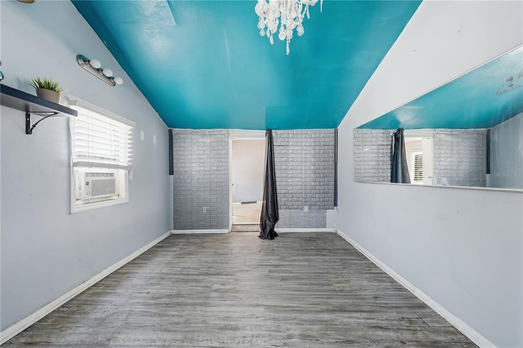 For Sale: $850,000 (0 beds, 0 baths, 1892 Square Feet)