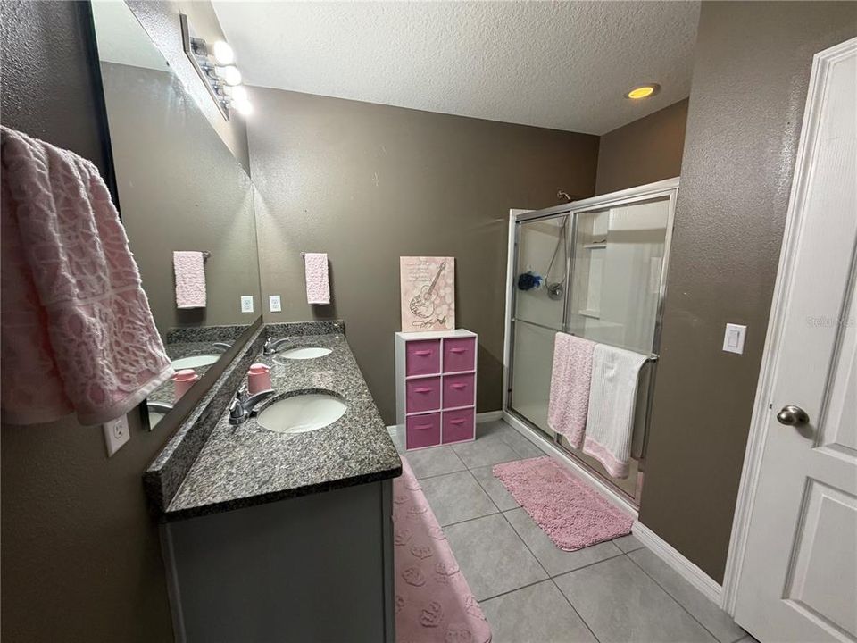 For Sale: $350,000 (3 beds, 2 baths, 1672 Square Feet)