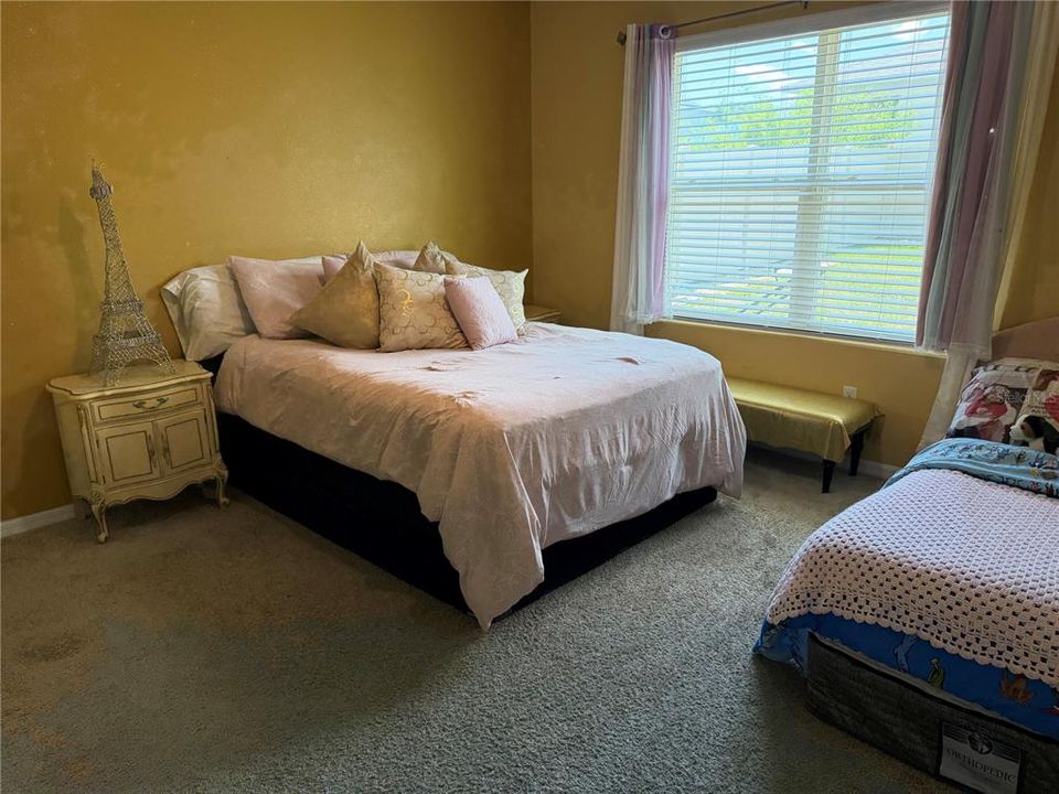 For Sale: $350,000 (3 beds, 2 baths, 1672 Square Feet)