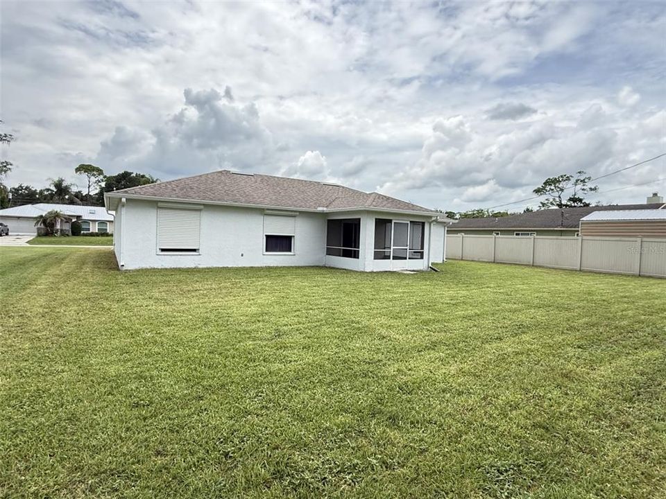 For Sale: $274,999 (3 beds, 2 baths, 1594 Square Feet)