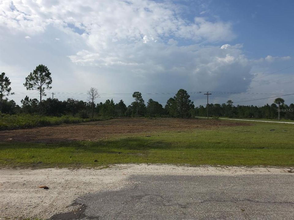 待售: $35,000 (0.60 acres)