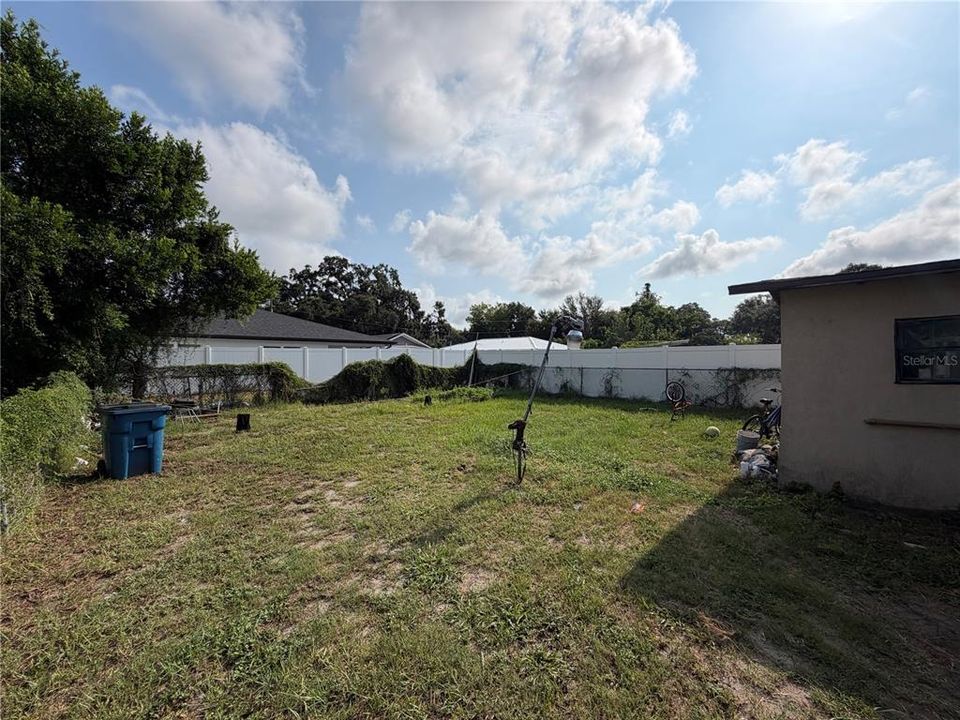 For Sale: $69,000 (2 beds, 1 baths, 592 Square Feet)