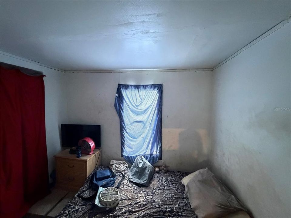 For Sale: $69,000 (2 beds, 1 baths, 592 Square Feet)