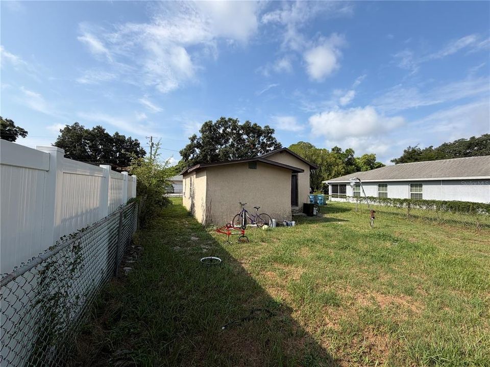 For Sale: $69,000 (2 beds, 1 baths, 592 Square Feet)