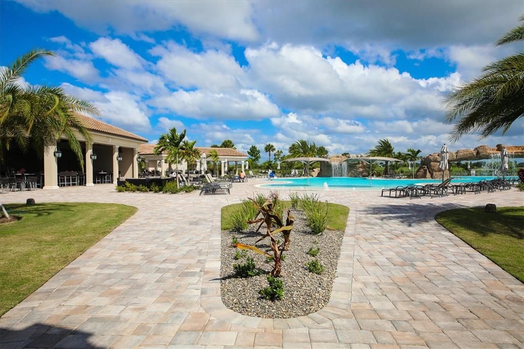 For Rent: $2,650 (2 beds, 2 baths, 1142 Square Feet)