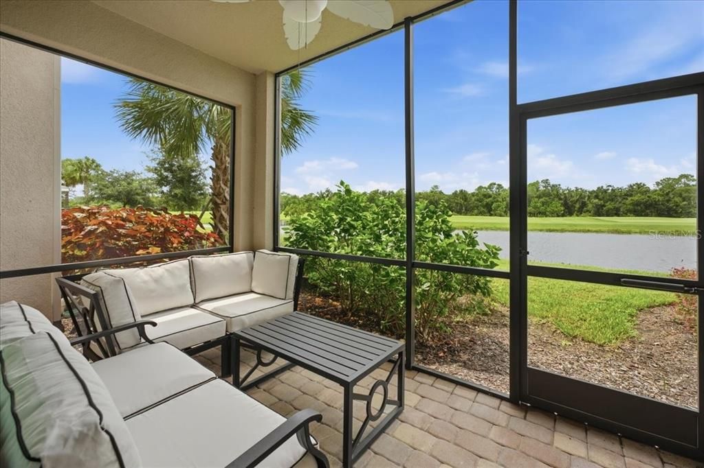 For Rent: $2,650 (2 beds, 2 baths, 1142 Square Feet)