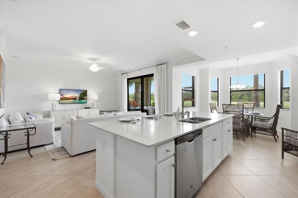 For Rent: $2,650 (2 beds, 2 baths, 1142 Square Feet)
