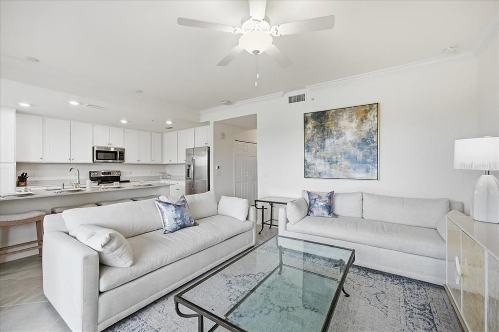 For Rent: $2,650 (2 beds, 2 baths, 1142 Square Feet)