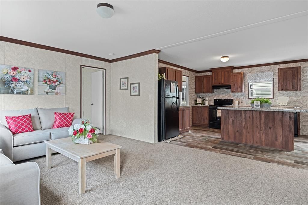 For Sale: $258,999 (4 beds, 2 baths, 1456 Square Feet)