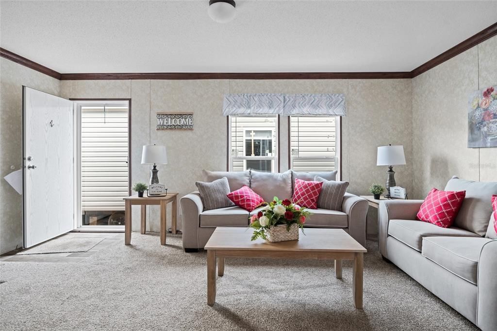 For Sale: $258,999 (4 beds, 2 baths, 1456 Square Feet)