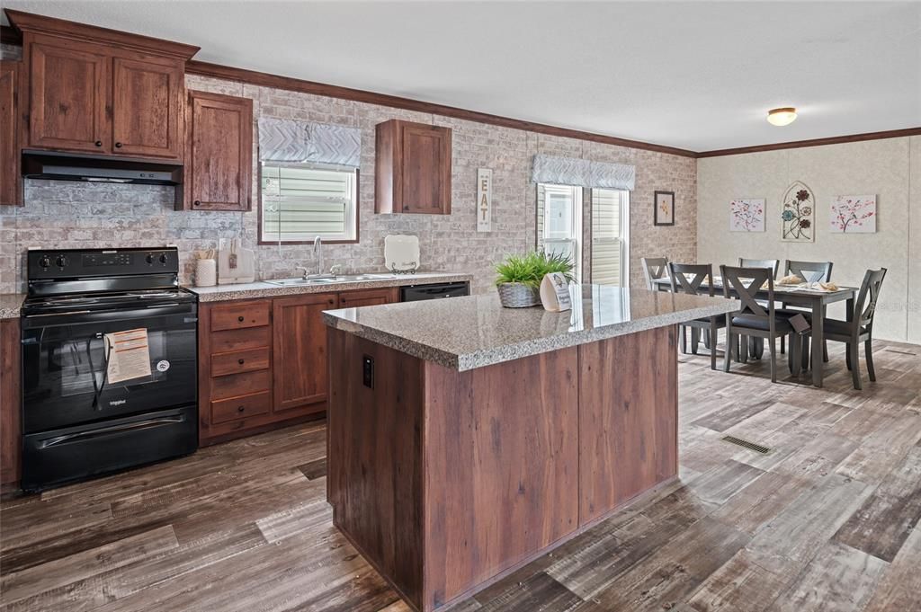 For Sale: $258,999 (4 beds, 2 baths, 1456 Square Feet)