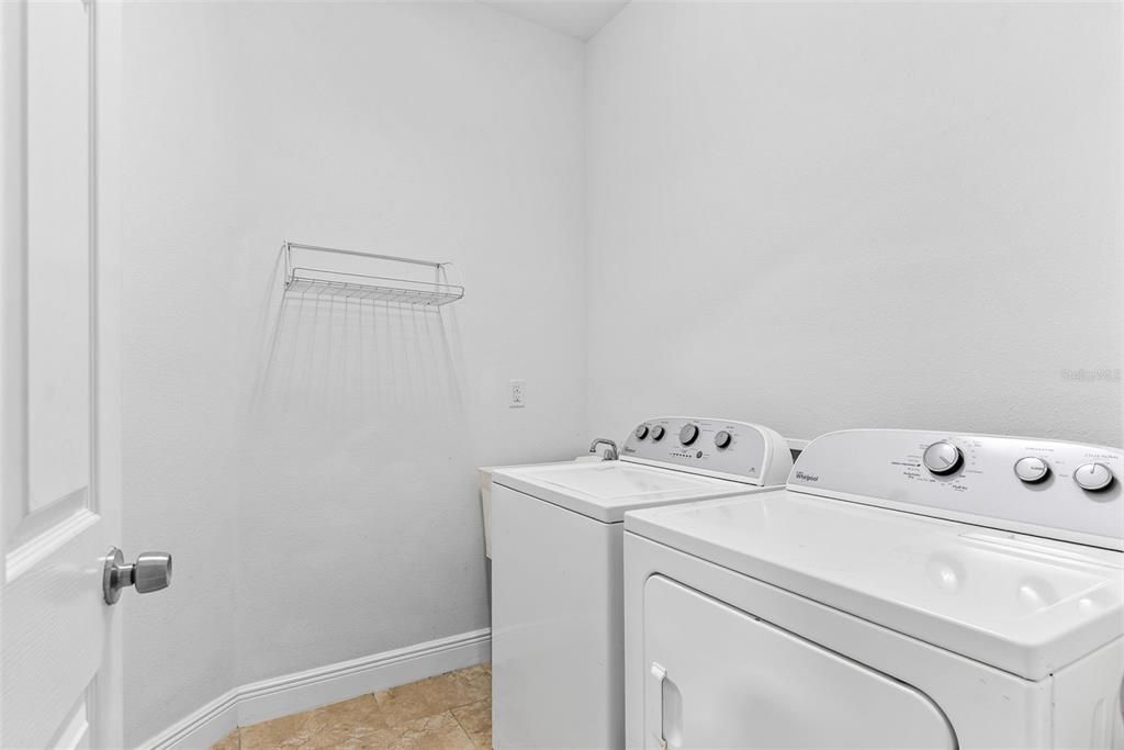 En Renta: $2,900 (4 camas, 2 baños, 1854 Pies cuadrados)