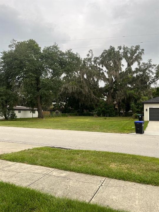 待售: $135,000 (0.23 acres)