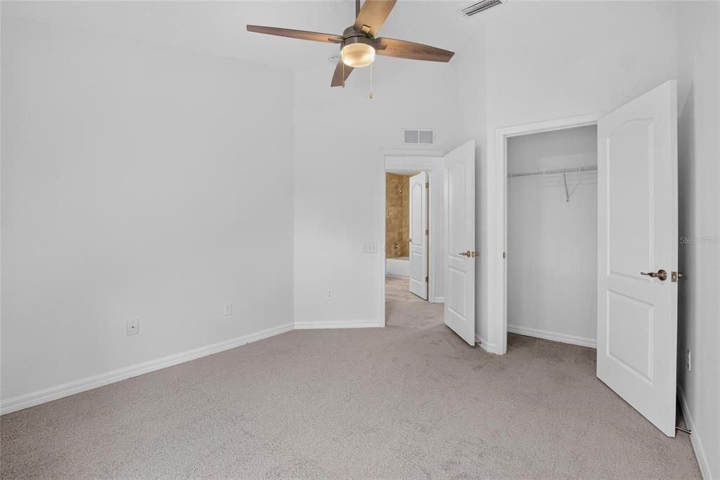 Activo con contrato: $280,000 (3 camas, 2 baños, 1644 Pies cuadrados)