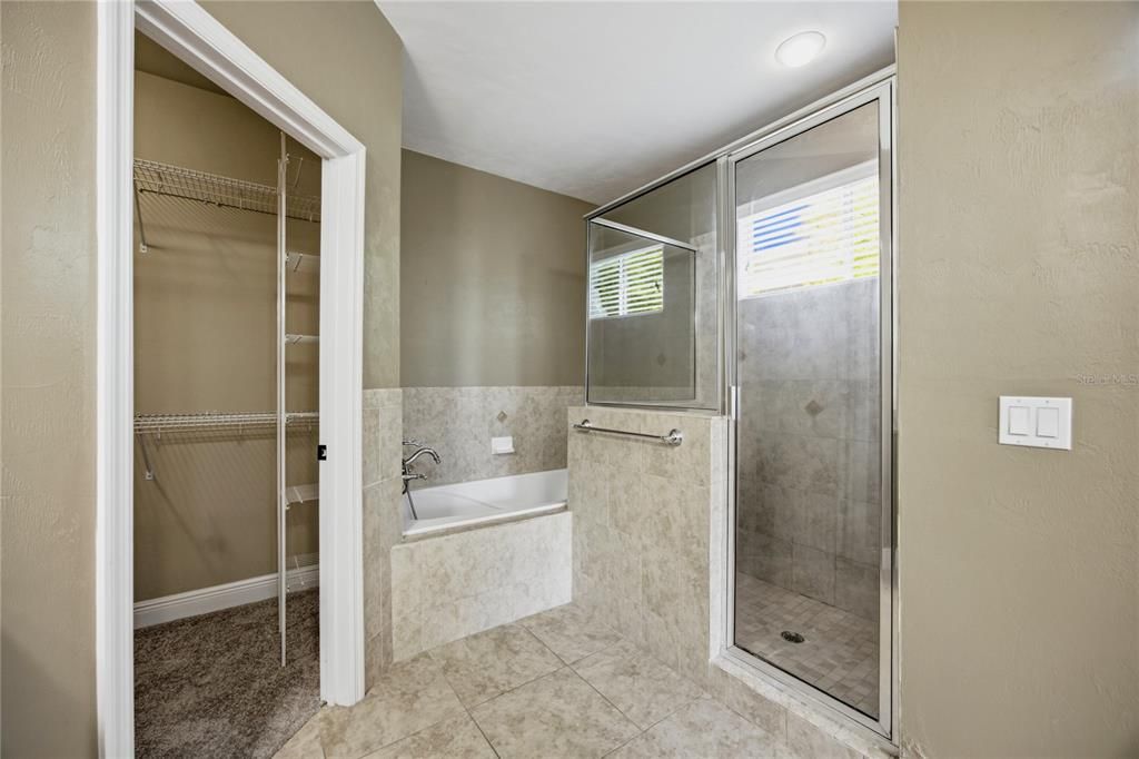 For Sale: $379,900 (4 beds, 2 baths, 1898 Square Feet)