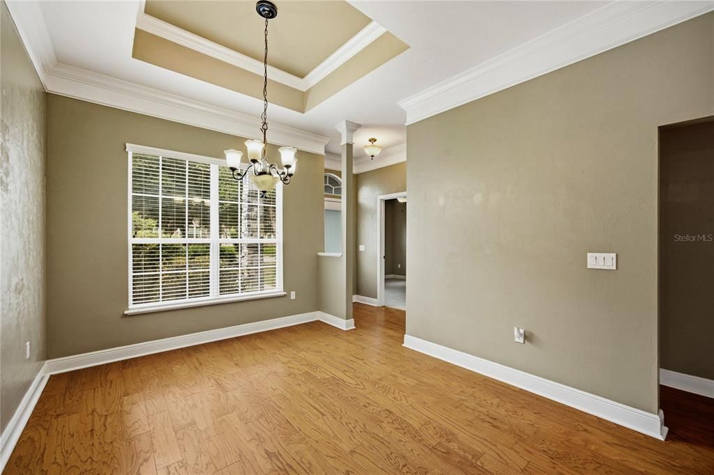 For Sale: $379,900 (4 beds, 2 baths, 1898 Square Feet)