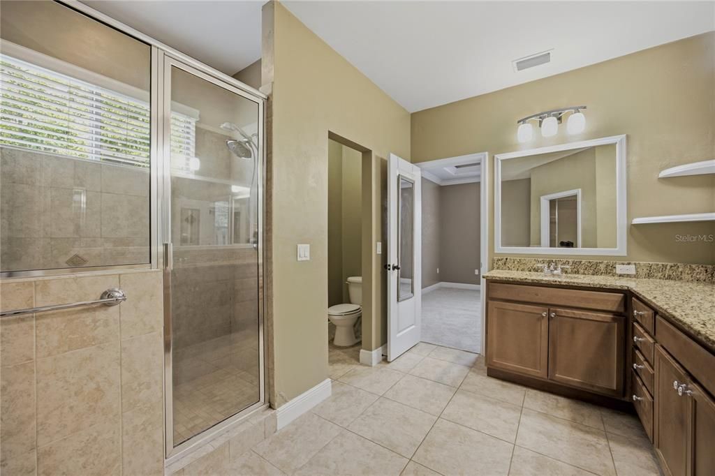For Sale: $379,900 (4 beds, 2 baths, 1898 Square Feet)