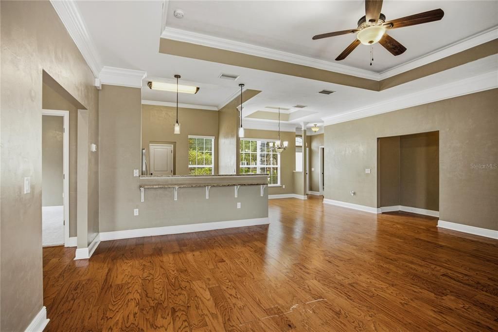 For Sale: $379,900 (4 beds, 2 baths, 1898 Square Feet)