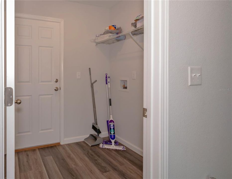 For Sale: $330,000 (3 beds, 2 baths, 1470 Square Feet)