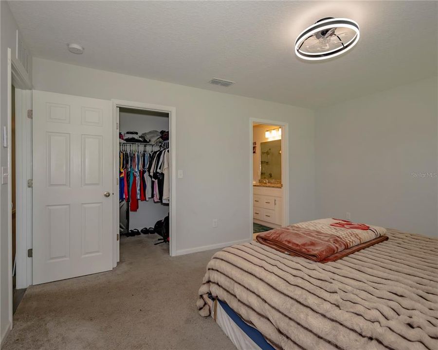 For Sale: $330,000 (3 beds, 2 baths, 1470 Square Feet)