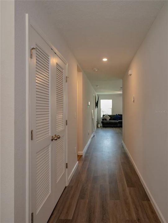 For Sale: $330,000 (3 beds, 2 baths, 1470 Square Feet)