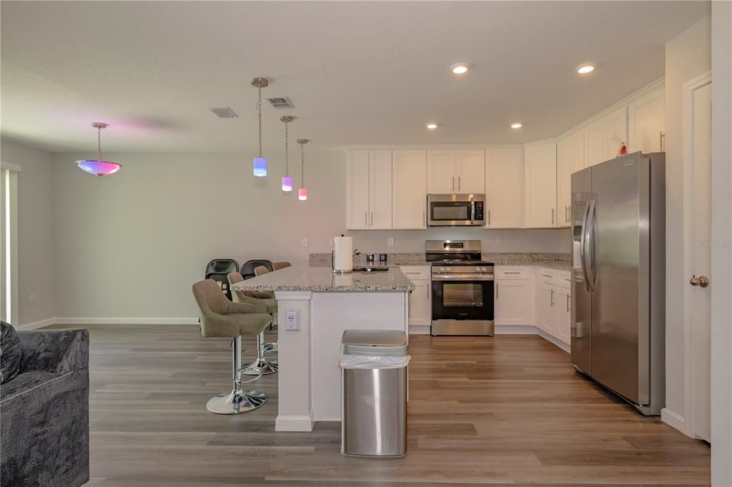 For Sale: $330,000 (3 beds, 2 baths, 1470 Square Feet)