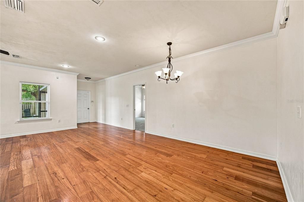 For Sale: $419,900 (5 beds, 2 baths, 2112 Square Feet)