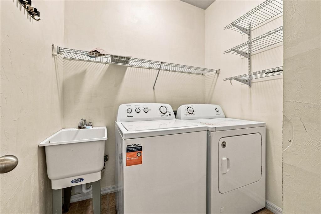 For Sale: $419,900 (5 beds, 2 baths, 2112 Square Feet)