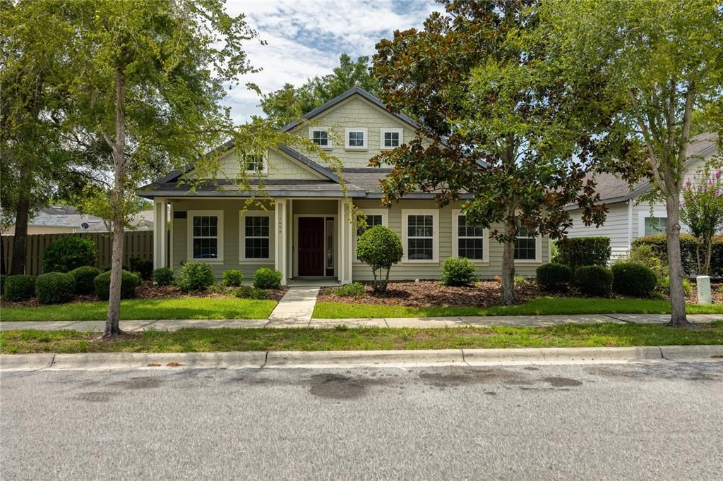 For Sale: $419,900 (5 beds, 2 baths, 2112 Square Feet)