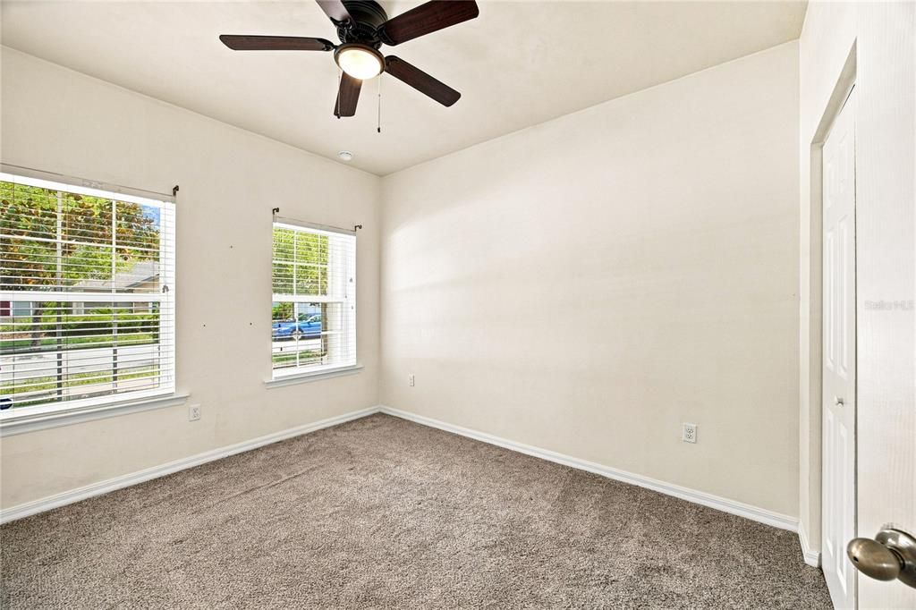 For Sale: $419,900 (5 beds, 2 baths, 2112 Square Feet)
