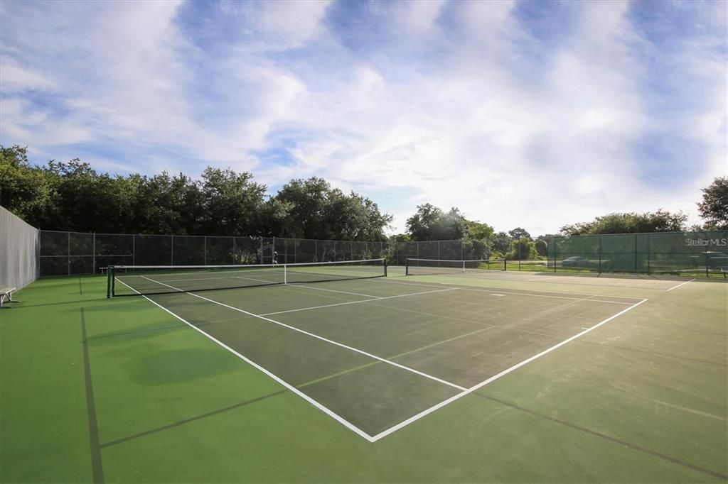 For Sale: $212,000 (2 beds, 2 baths, 1192 Square Feet)