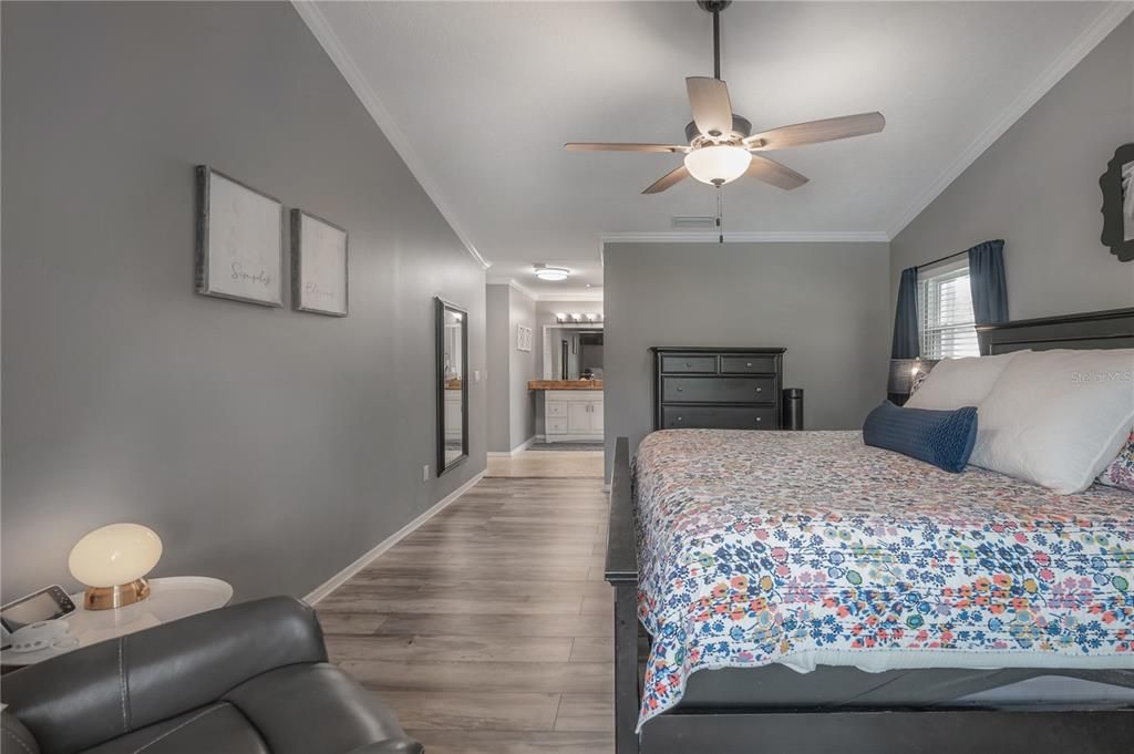 Active With Contract: $560,000 (3 beds, 2 baths, 1893 Square Feet)