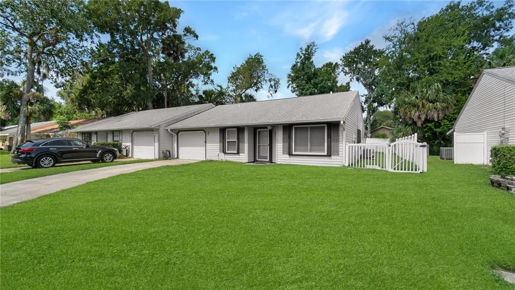 Active With Contract: $239,000 (2 beds, 2 baths, 1146 Square Feet)