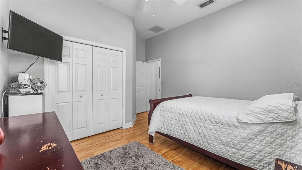 En Venta: $629,900 (5 camas, 3 baños, 2869 Pies cuadrados)