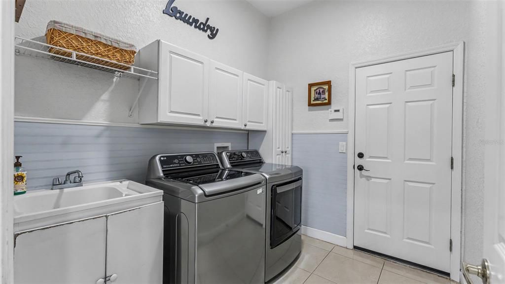 En Venta: $629,900 (5 camas, 3 baños, 2869 Pies cuadrados)