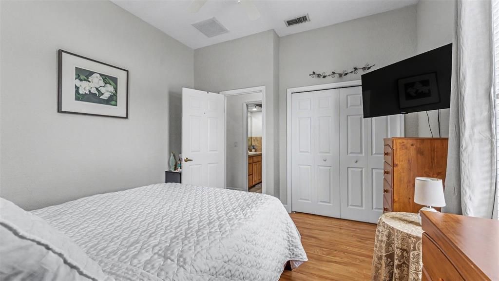 En Venta: $629,900 (5 camas, 3 baños, 2869 Pies cuadrados)