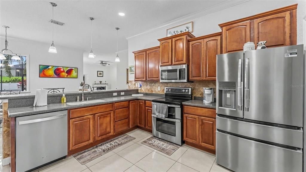 En Venta: $629,900 (5 camas, 3 baños, 2869 Pies cuadrados)