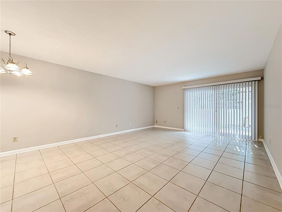 For Rent: $1,300 (2 beds, 1 baths, 1260 Square Feet)