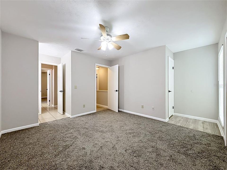 For Rent: $1,300 (2 beds, 1 baths, 1260 Square Feet)
