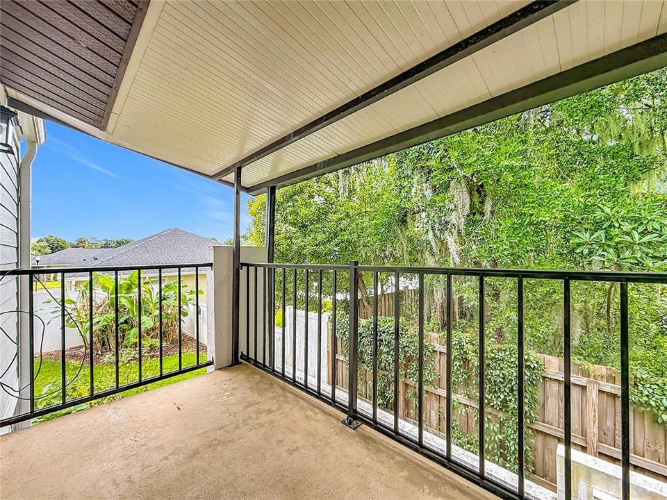 For Rent: $1,300 (2 beds, 1 baths, 1260 Square Feet)