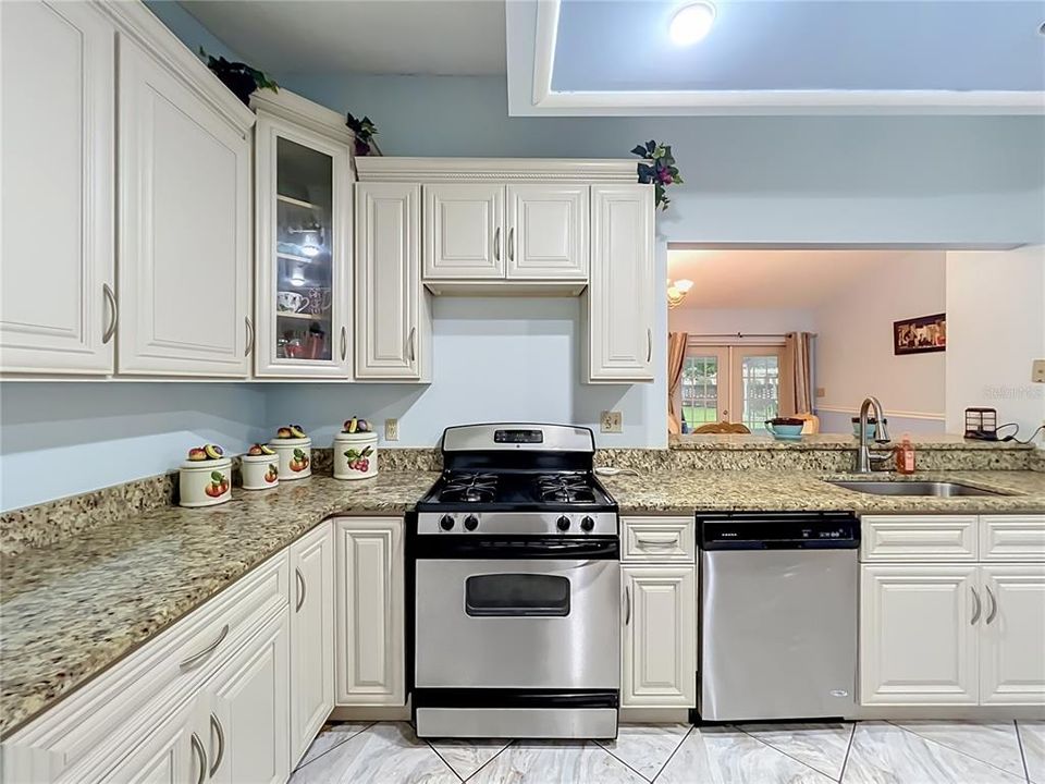 En Venta: $459,000 (4 camas, 2 baños, 1857 Pies cuadrados)