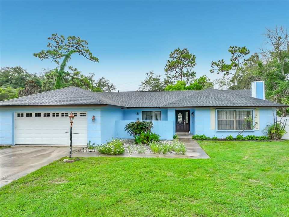 En Venta: $459,000 (4 camas, 2 baños, 1857 Pies cuadrados)