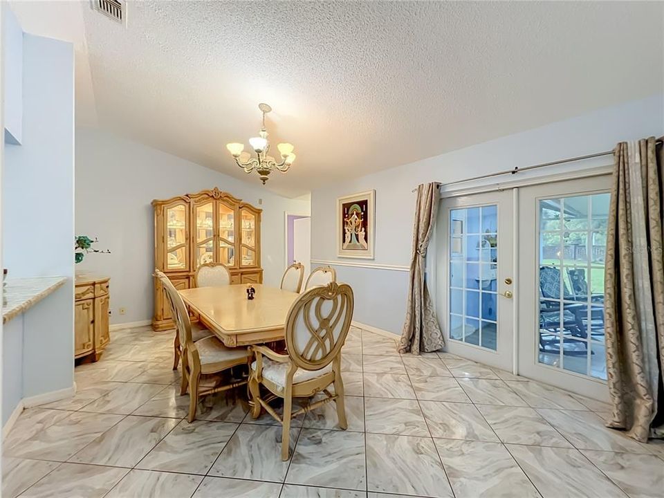En Venta: $459,000 (4 camas, 2 baños, 1857 Pies cuadrados)