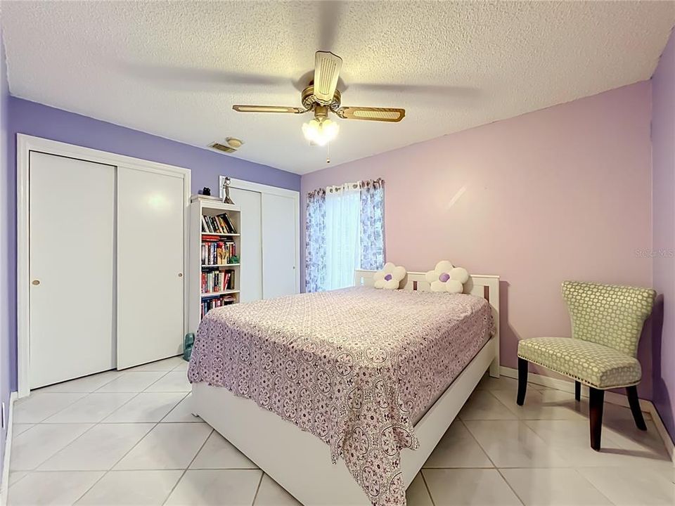 En Venta: $459,000 (4 camas, 2 baños, 1857 Pies cuadrados)