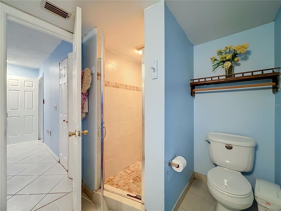 En Venta: $459,000 (4 camas, 2 baños, 1857 Pies cuadrados)