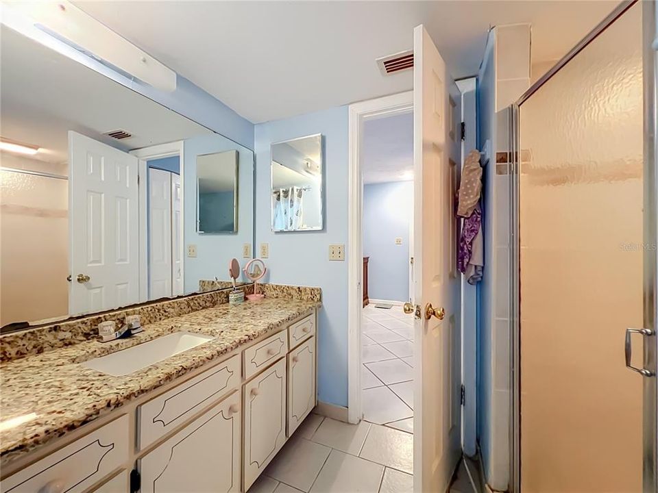 En Venta: $459,000 (4 camas, 2 baños, 1857 Pies cuadrados)